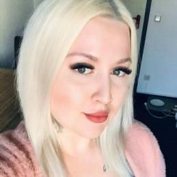 Huren Essen - Hobbyhure Anna 23 Jahre aus Essen