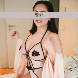 Huren Hamburg - Hobbyhure Elena 20 Jahre aus Hamburg