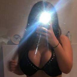 Huren Aachen - Hobbyhure Lady Kiara 18 Jahre aus Aachen