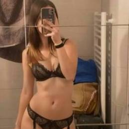 Huren Rostock - Hobbyhure Augusta 18 Jahre aus Rostock