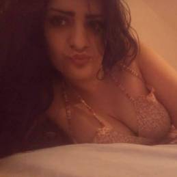 Huren Berlin - Hobbyhure Leyla 26 Jahre aus Berlin